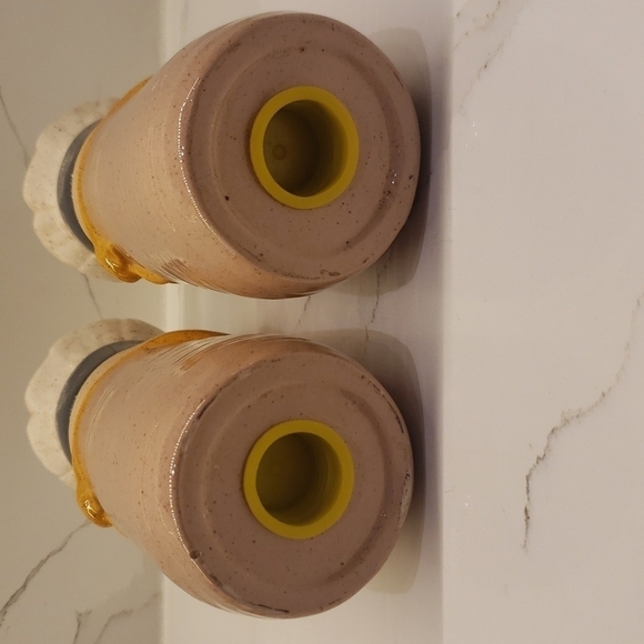 Set of 2 Unbranded Salt and Pepper Shaker Chefs 7.75"h x 3" diam Ceramic - Picture 5 of 10